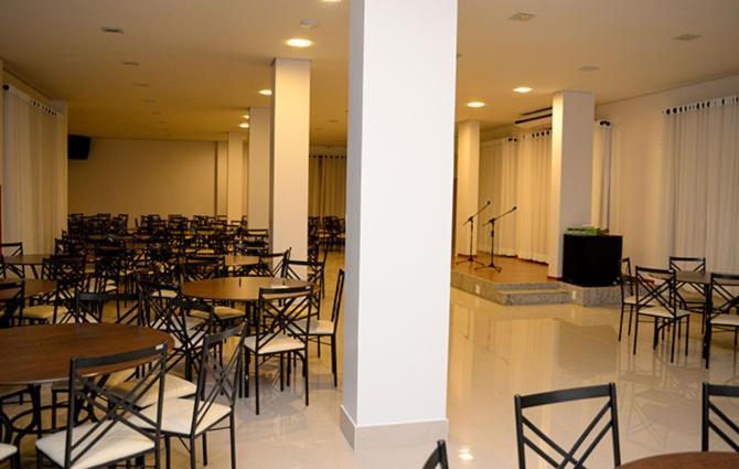 Grand Cafe Hotel Manhuacu Bagian luar foto