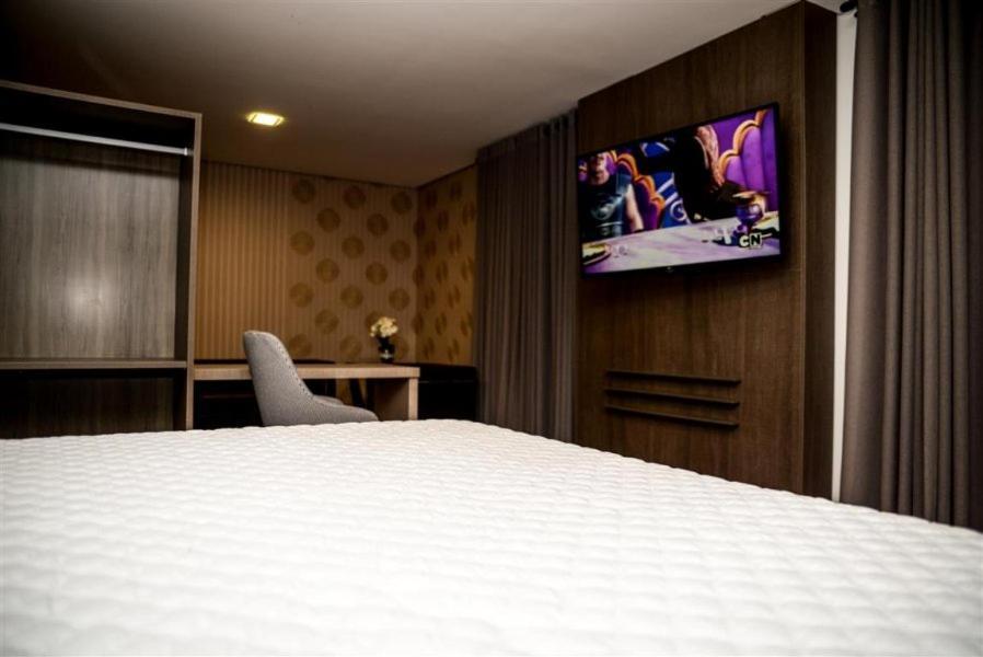 Grand Cafe Hotel Manhuacu Bagian luar foto