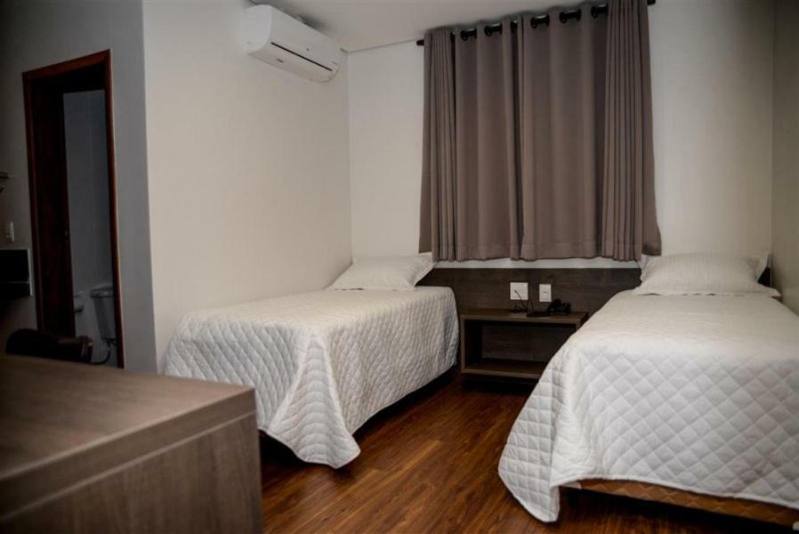 Grand Cafe Hotel Manhuacu Bagian luar foto