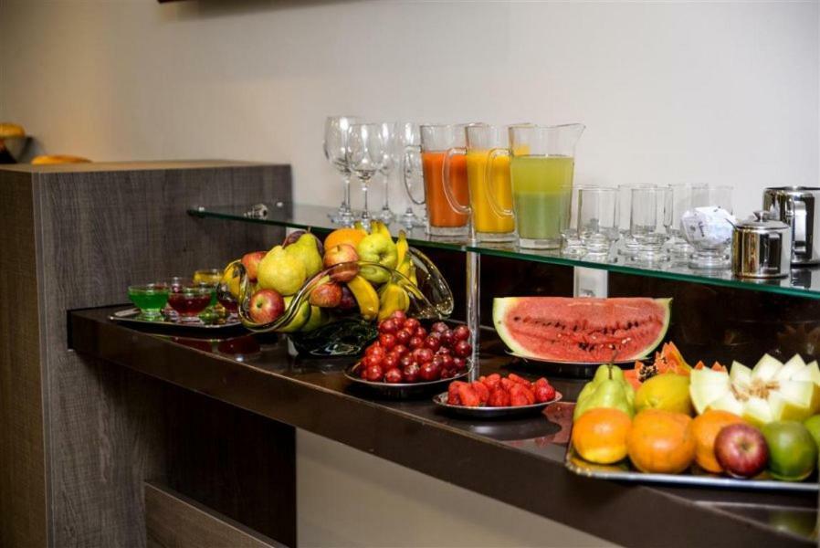Grand Cafe Hotel Manhuacu Bagian luar foto